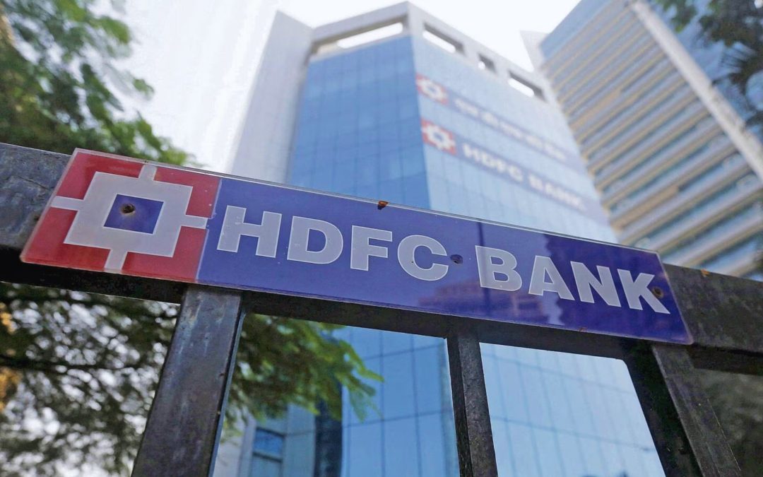 Analyzing HDFC Bank Share Movements: Is Now the Time to Invest or Divest?