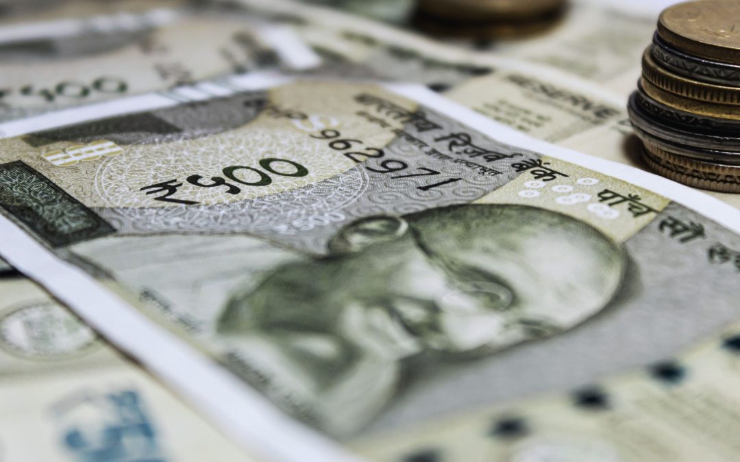 Rupee Tops 84/USD for First Time Since October as Analysts Turn Bullish